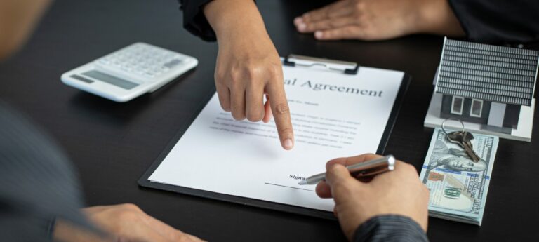 Pourquoi faire appel à un courtier en rachat de crédit consommation ?